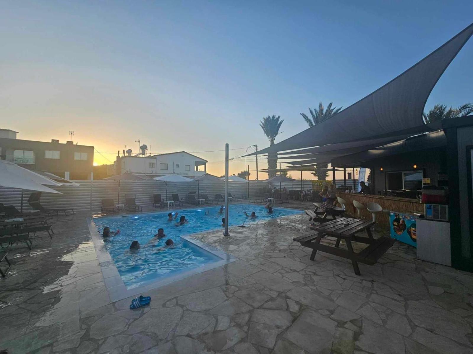 Twins Apartments Pyrgos Dış mekan fotoğraf